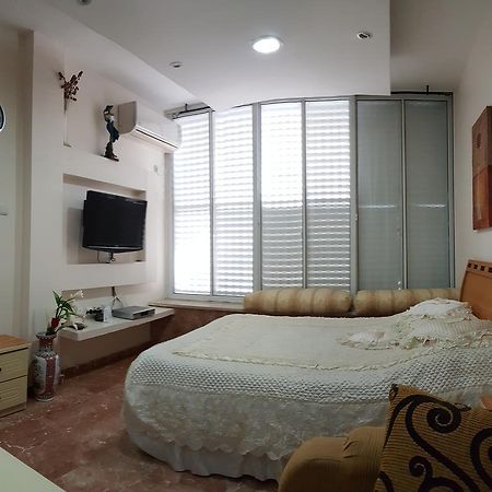 Ezore Yam Apartmens - Elmali'Akh St. 4 Bat Jam Zewnętrze zdjęcie