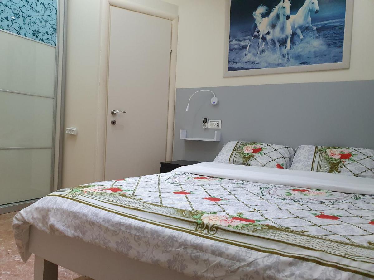 Ezore Yam Apartmens - Elmali'Akh St. 4 Bat Jam Zewnętrze zdjęcie